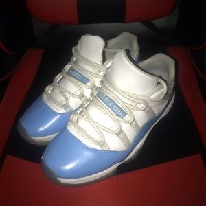 Jordan 11 university blue